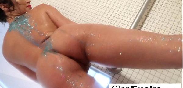  Christiana Cinn glitters up her shower and bathtub